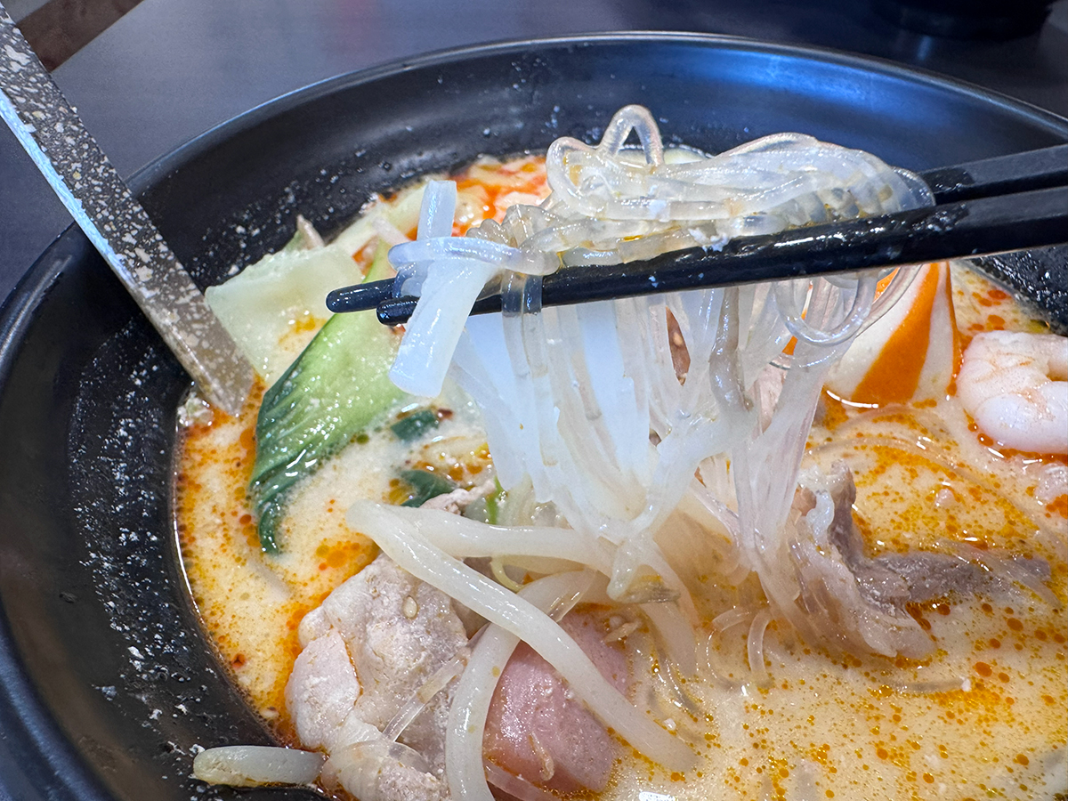 百味 麻辣燙の麻辣湯