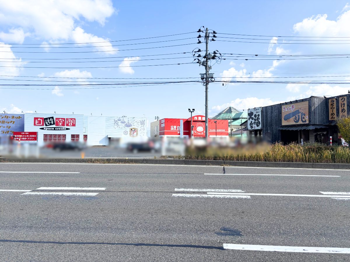 コメリパワー 黒埼店の場所