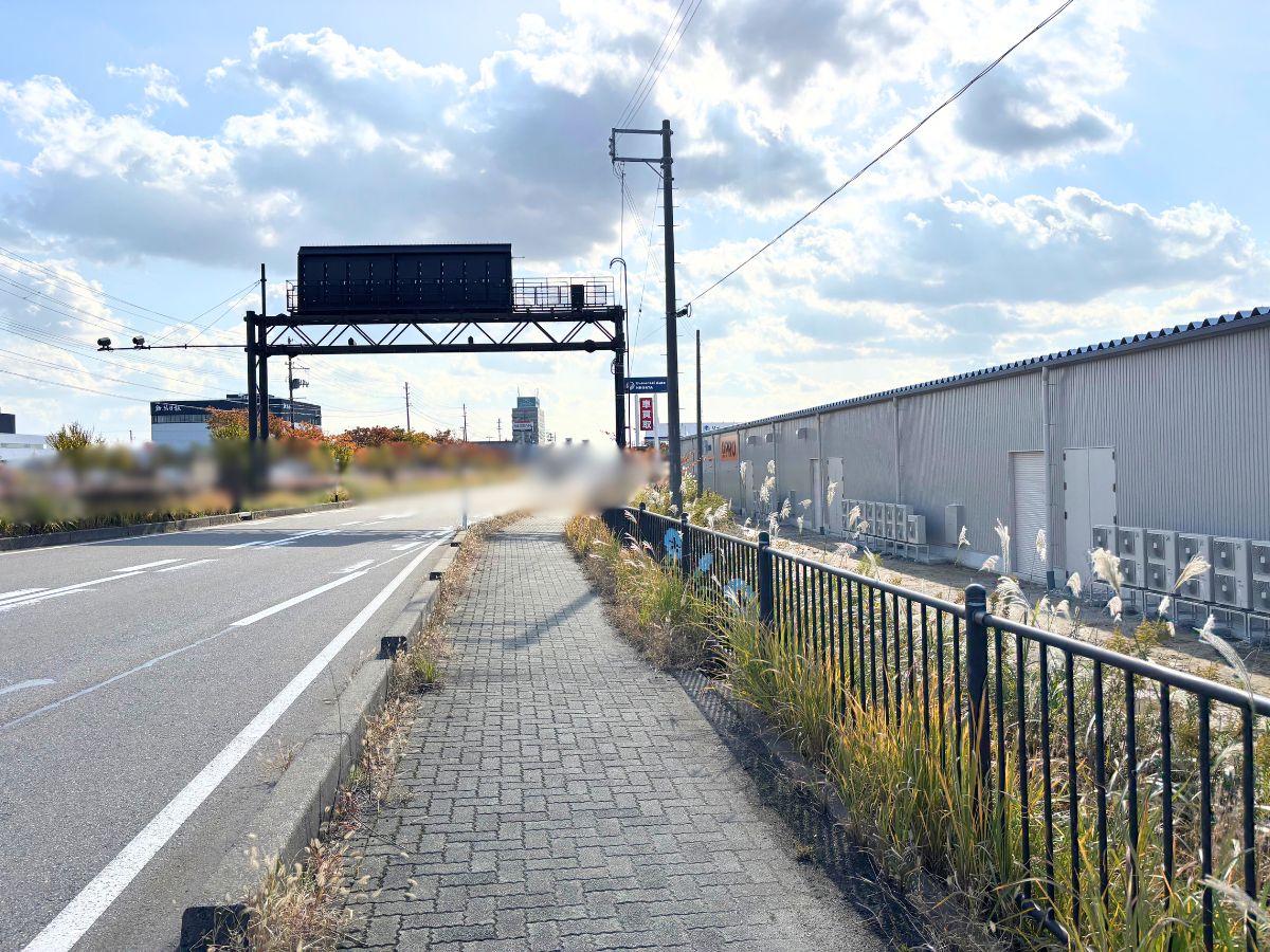 コメリパワー 黒埼店の場所