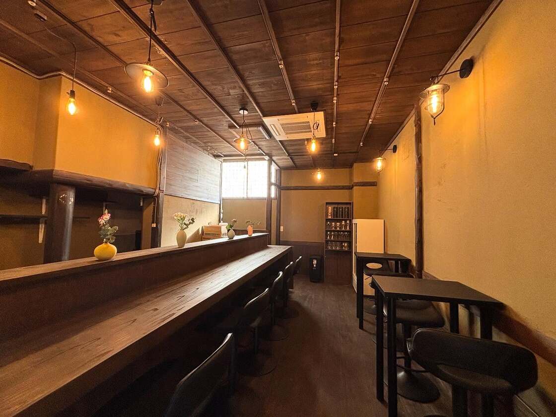 MOMOCO MEAT DINERの店内