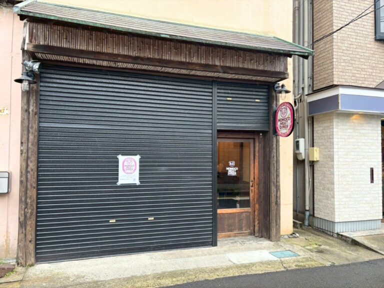 MOMOCO MEAT DINERの外観