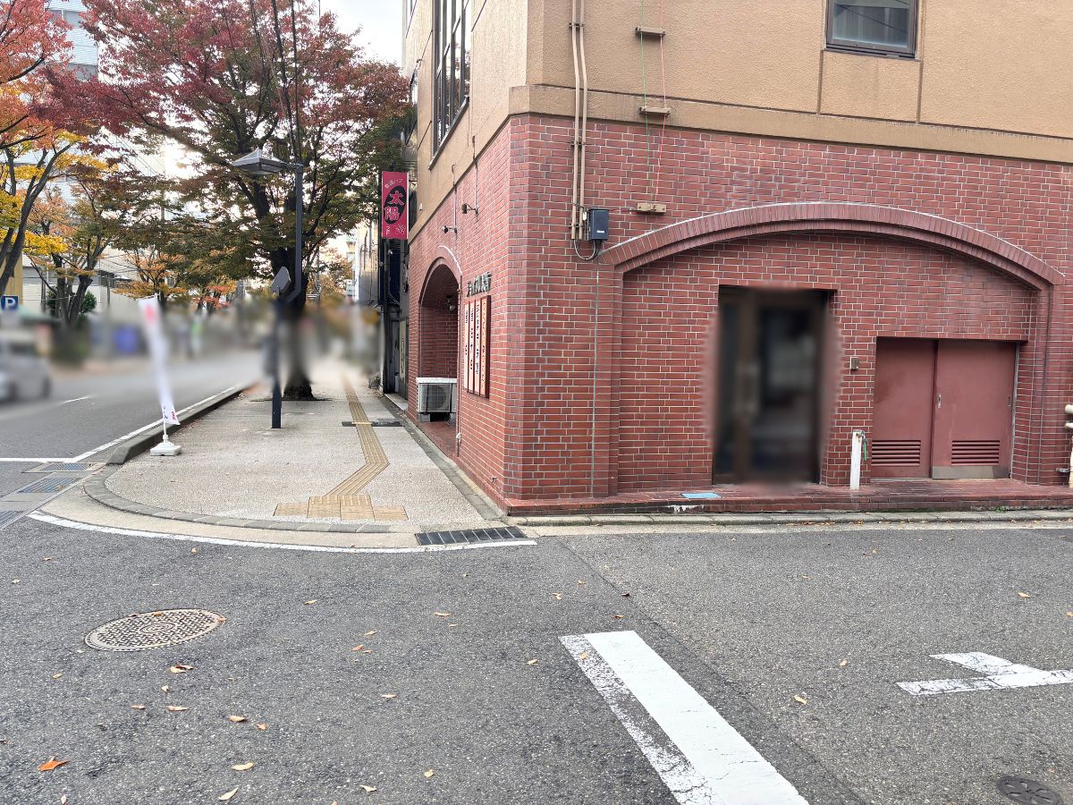 ツーエルエフビアの周辺