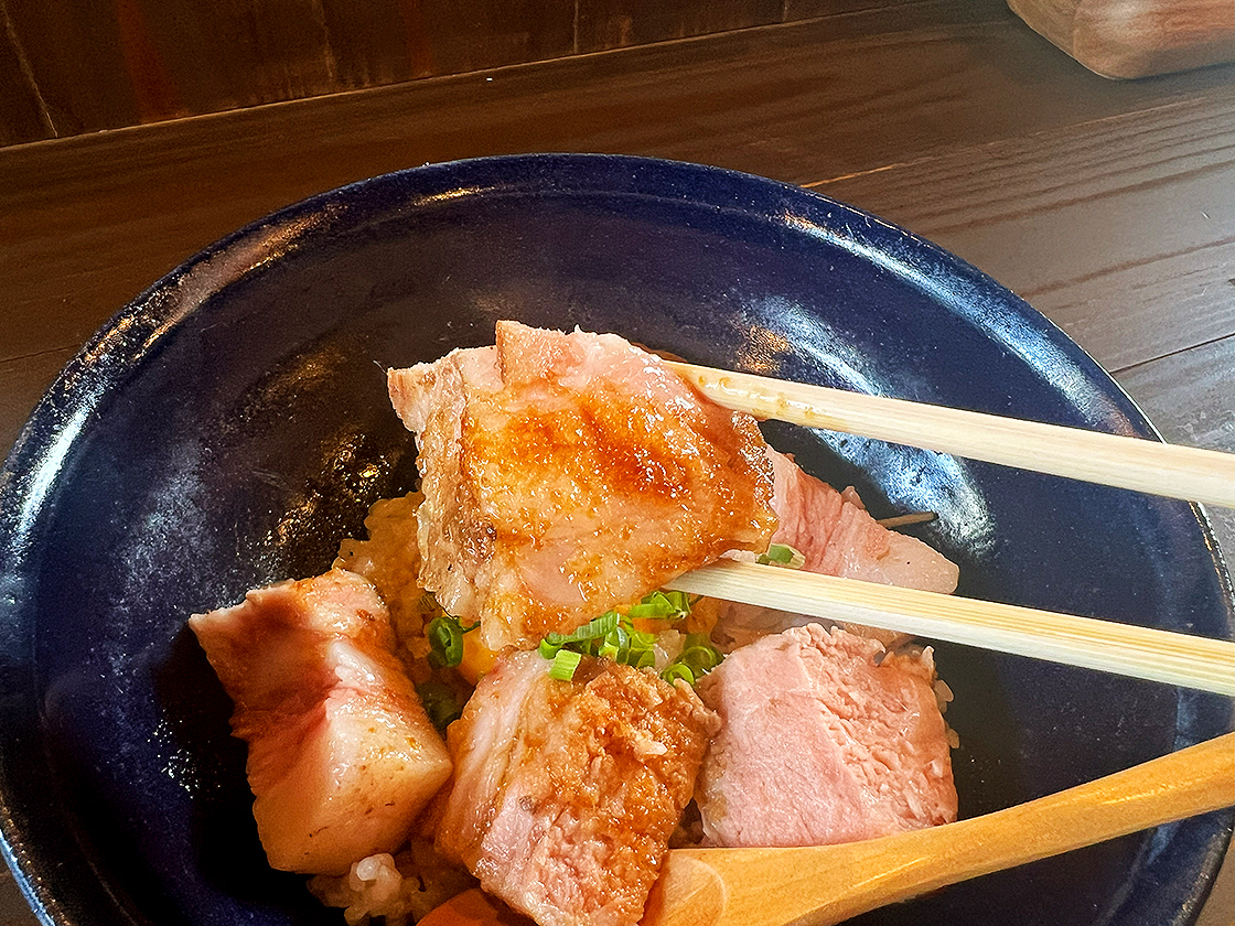 MOMOCO MEAT DINER モモコ丼