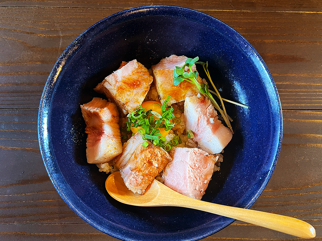 MOMOCO MEAT DINER モモコ丼