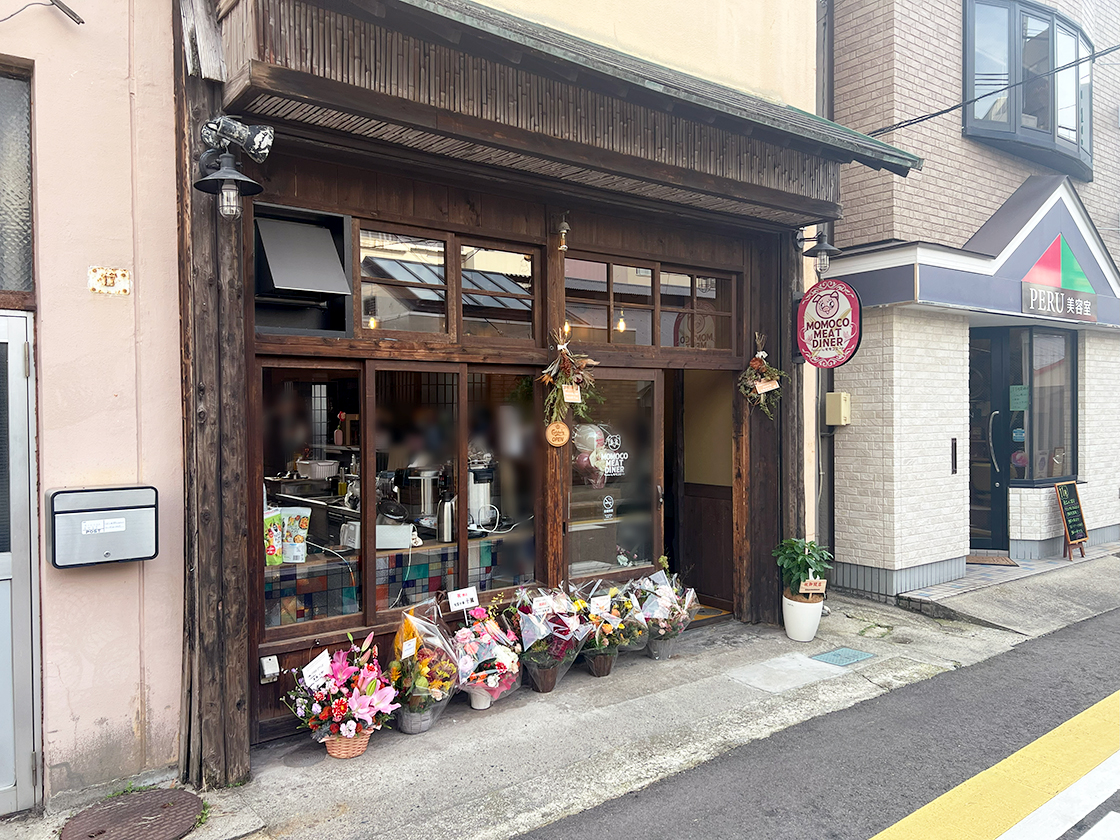 MOMOCO MEAT DINER 外観