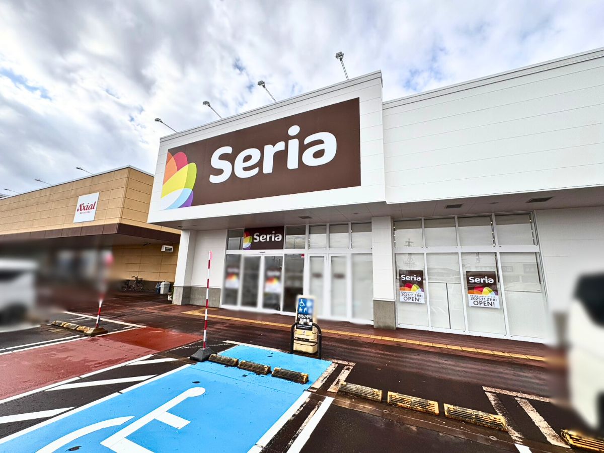 セリア 南高田店の外観