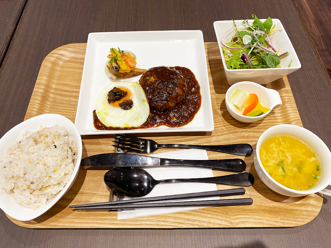 西欧料理 ふかがわのハンバーグ