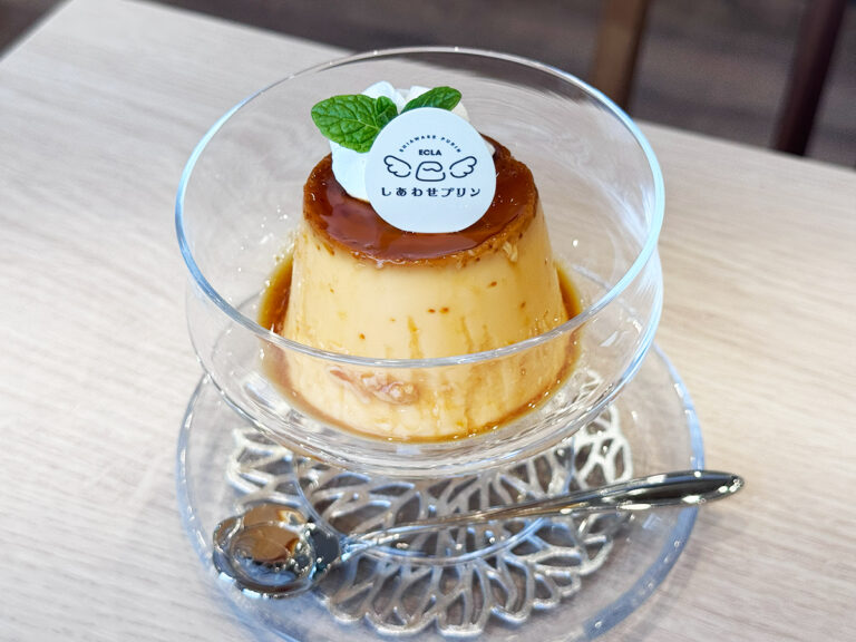 CAFE ECLA 長岡古正寺店のしあわせプリン