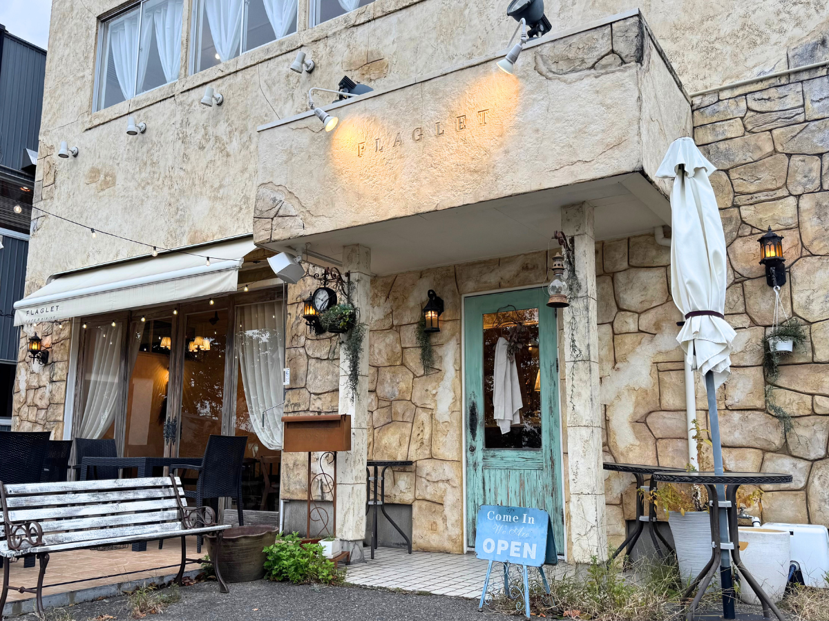 FLAGLET CAFE&DININGの外観