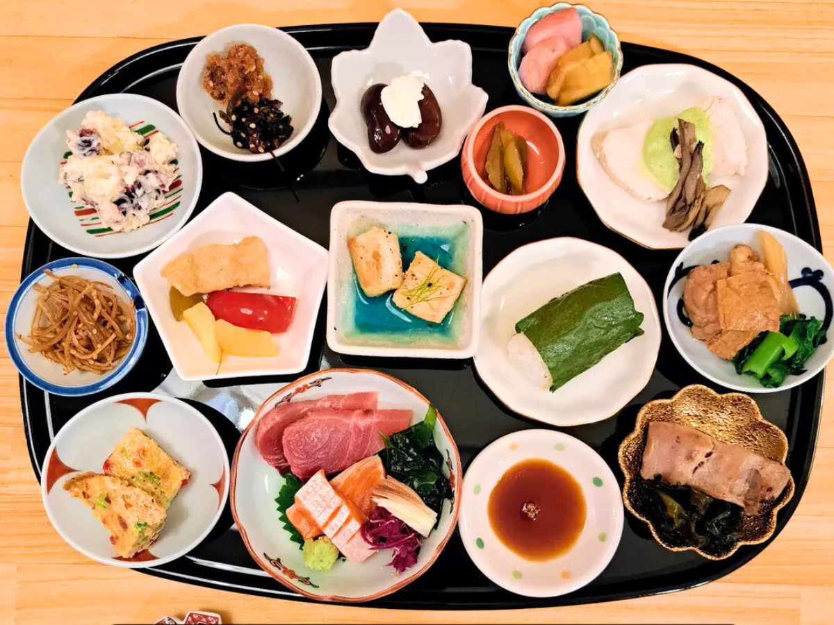 料理と酒とことだまと　ありがとねのお天塩盛り