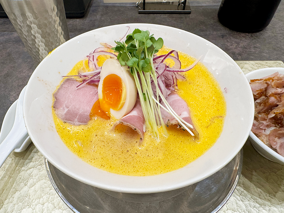 鶏そば縁道 本店