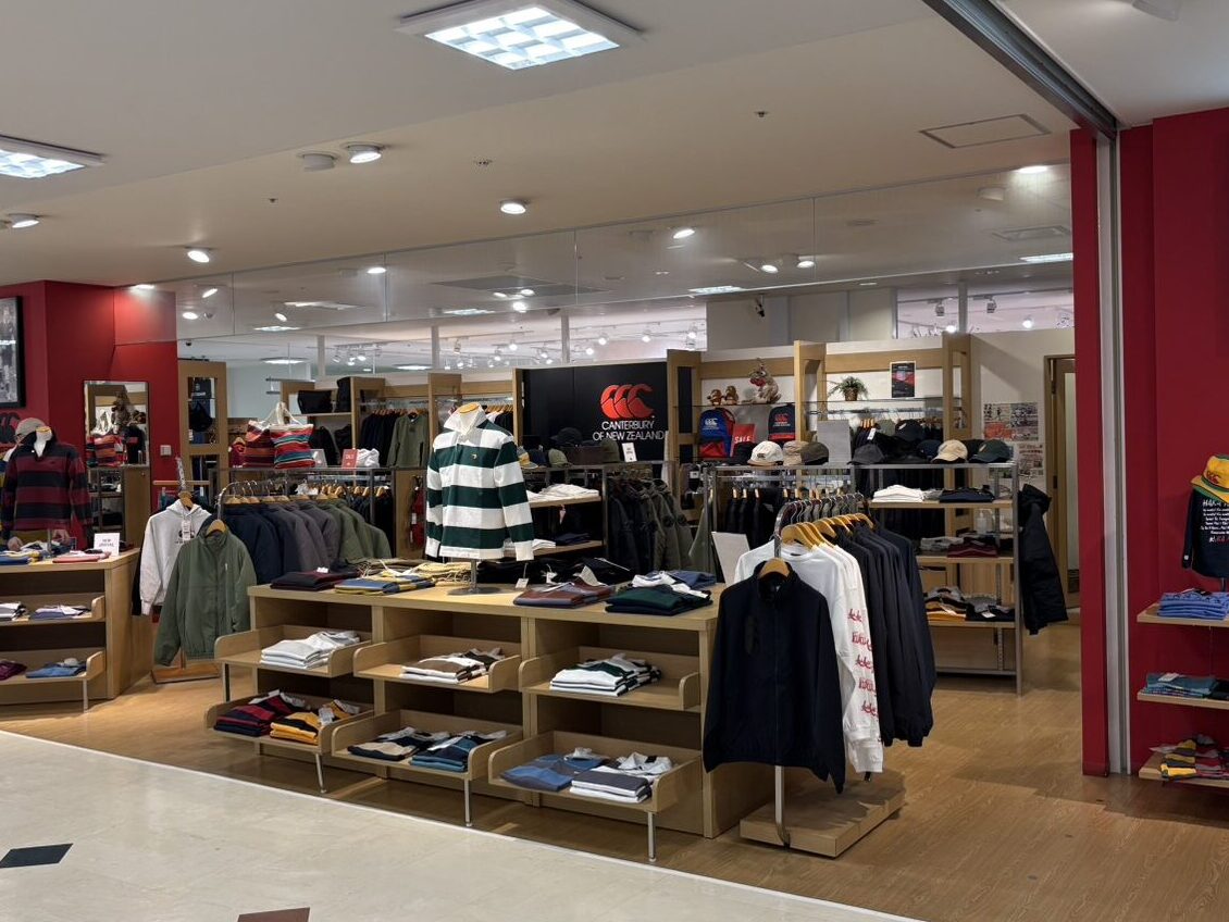 CANTERBURY ラブラ万代 の外観