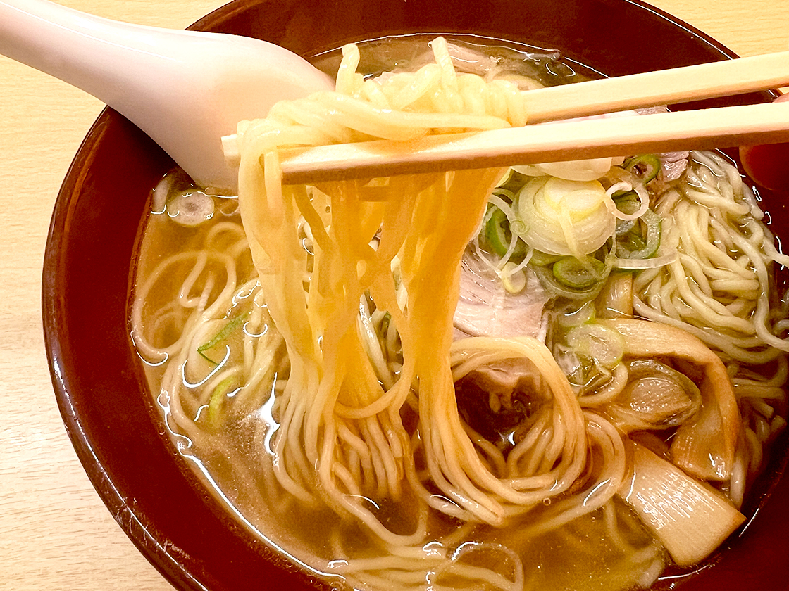 おもだかや女池店の支那そば