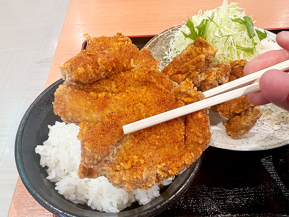 定食吉田屋 イオンモール新潟亀田インター店の唐揚げ定食レッド