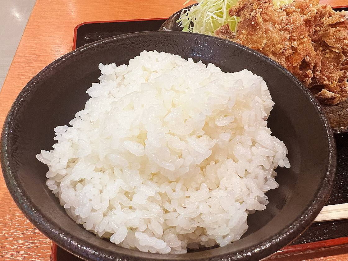 定食吉田屋 イオンモール新潟亀田インター店のごはん