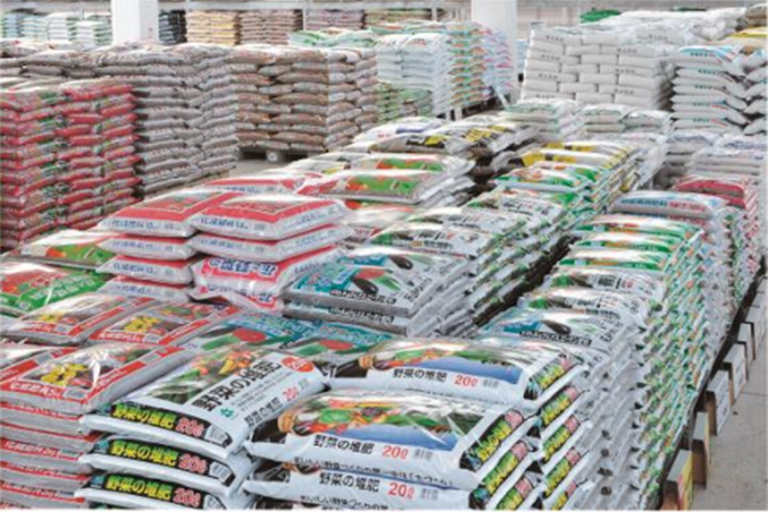 コメリハード&グリーン 中条店の店内