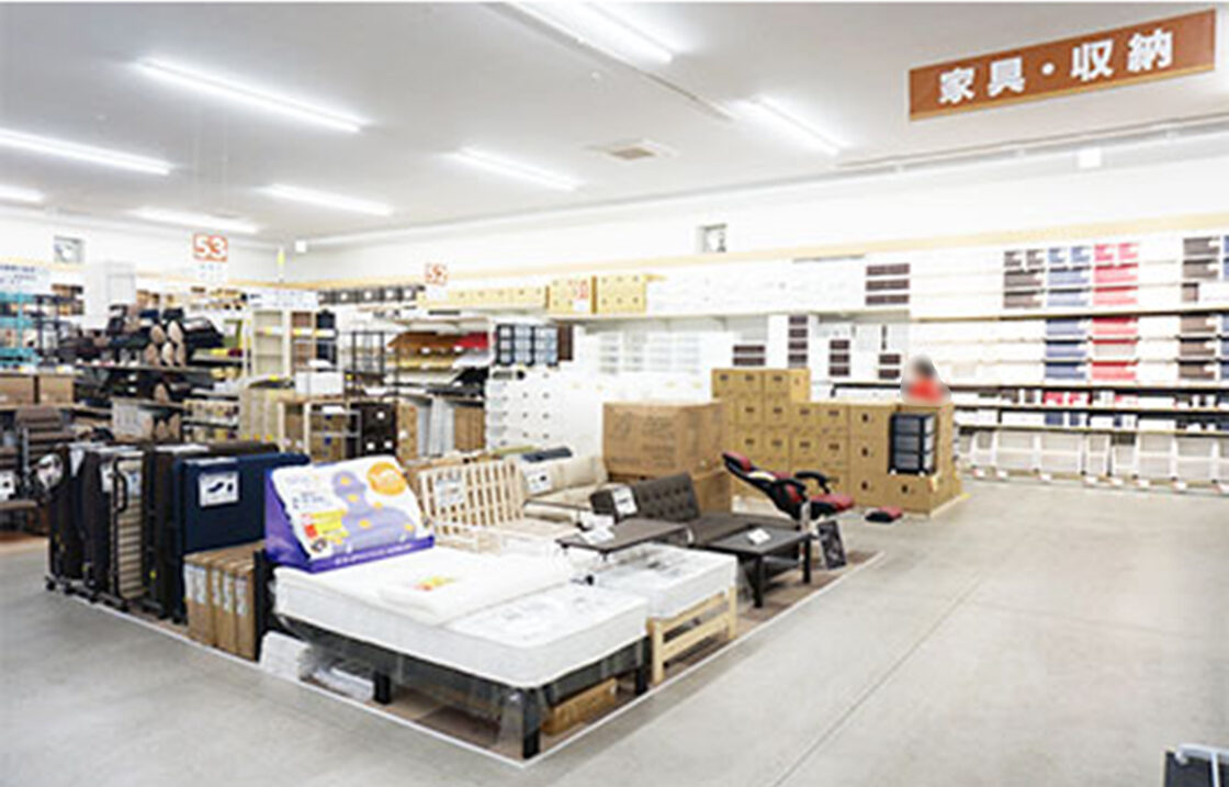 コメリハード&グリーン 中条店の店内