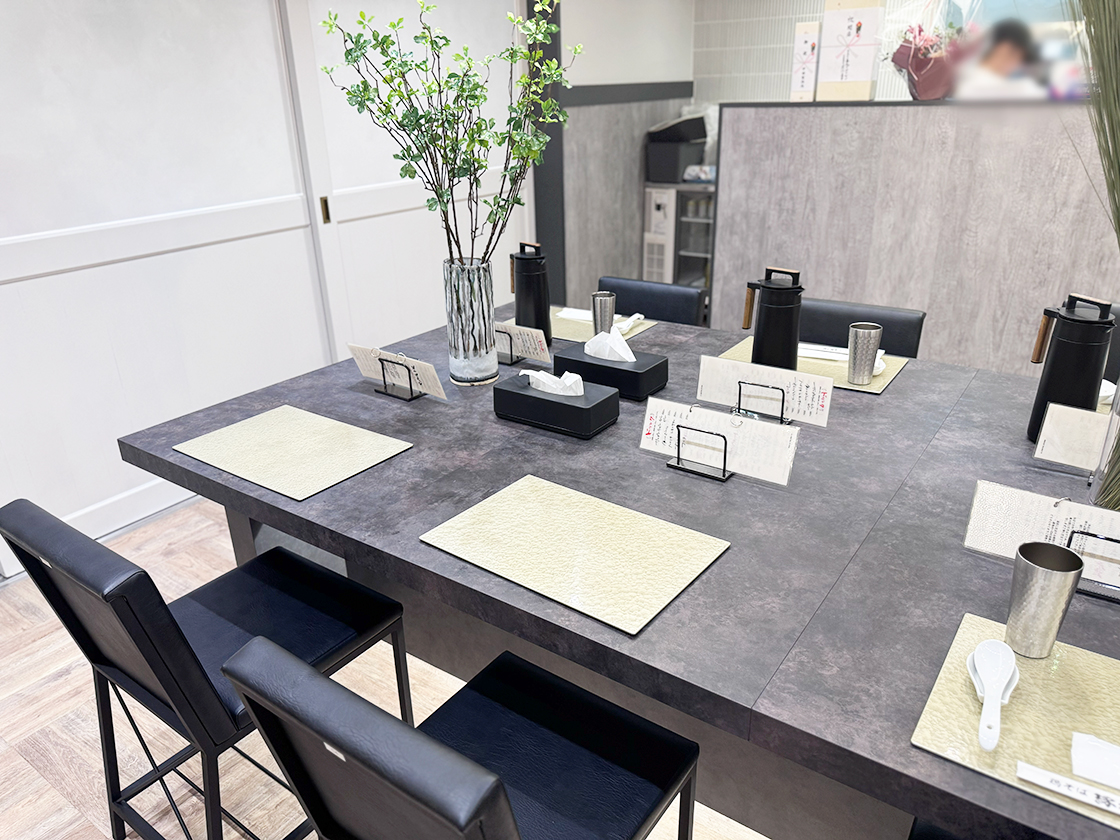 鶏そば縁道 本店の店内