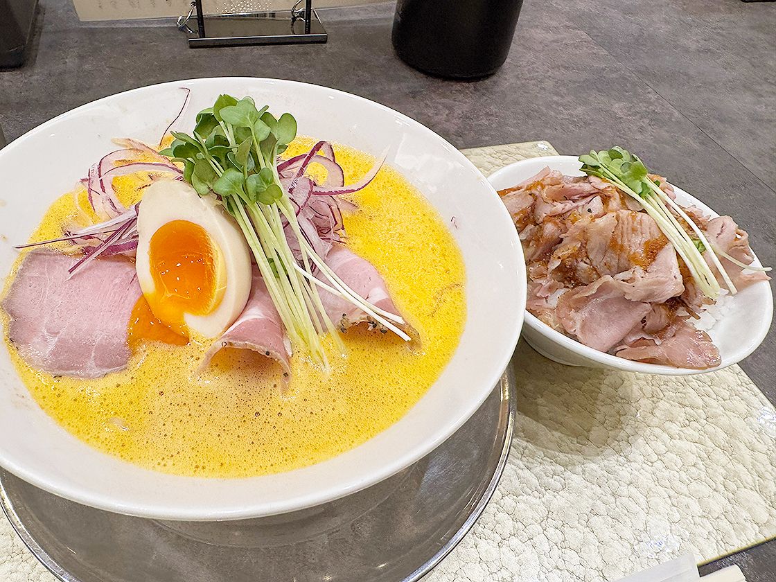 鶏そば縁道 本店の海老そばとちゃーしゅう丼