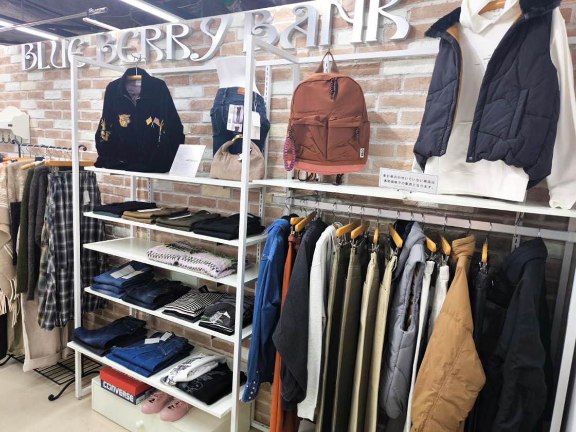 pompa dour／BLUE BERRY BANKの店内