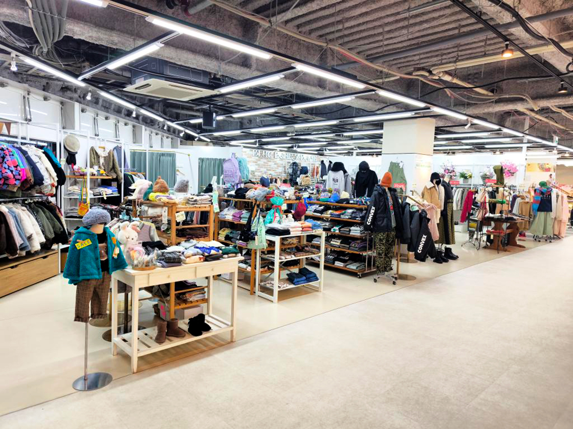 pompa dour／BLUE BERRY BANKの外観