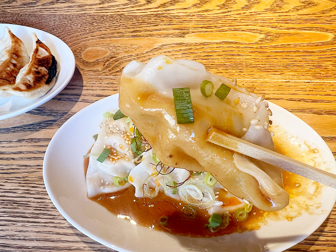 笑美寿と三椒の笑美寿のよだれ餃子