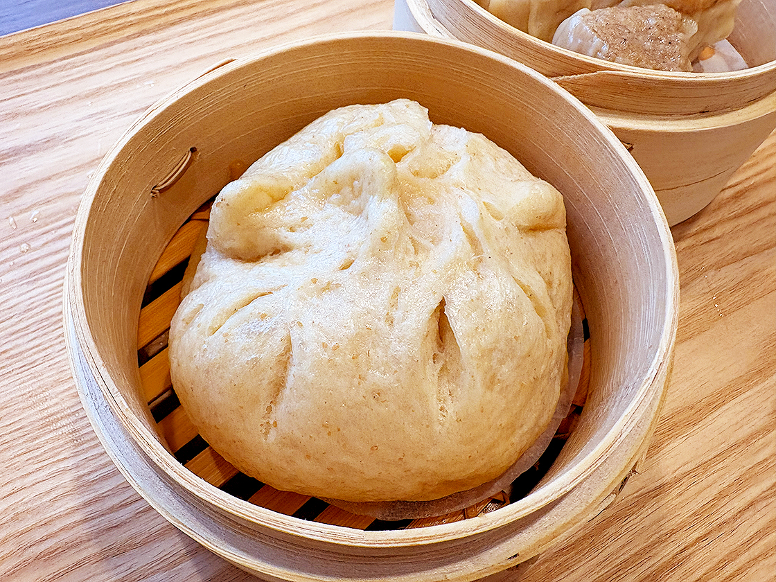 つなぐBALの豚まん