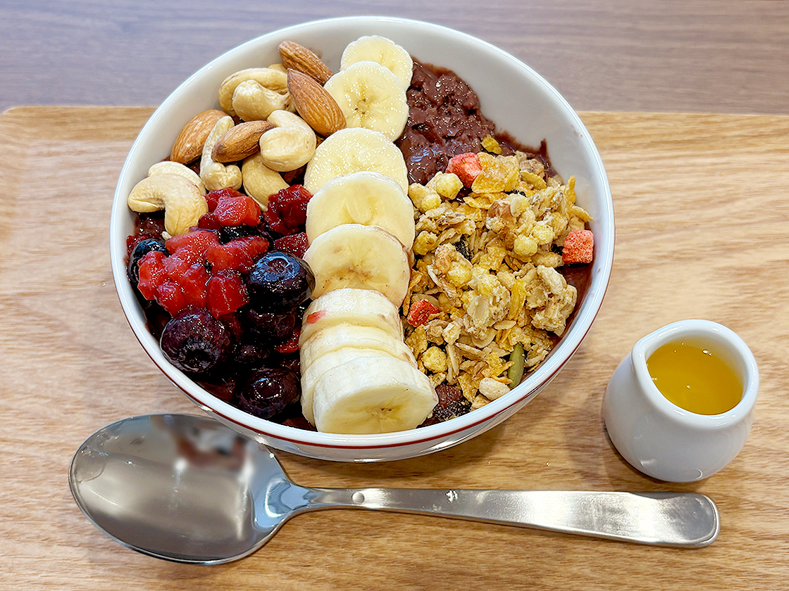 つなぐBALのアサイーボウル