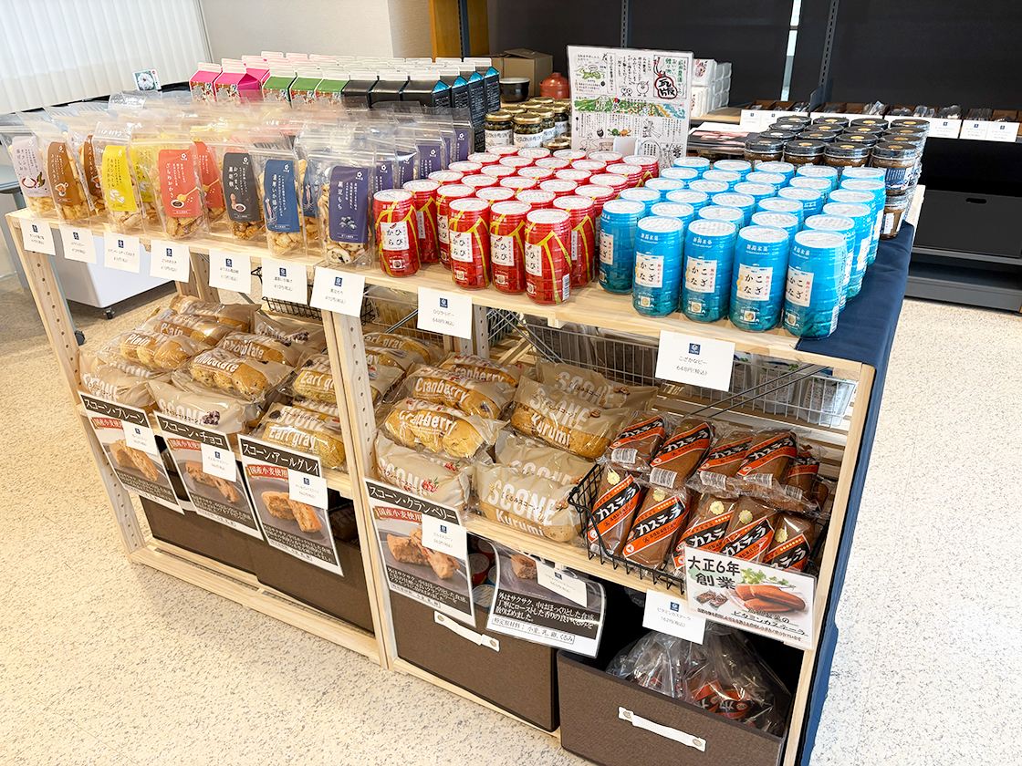 つなぐBALの店内