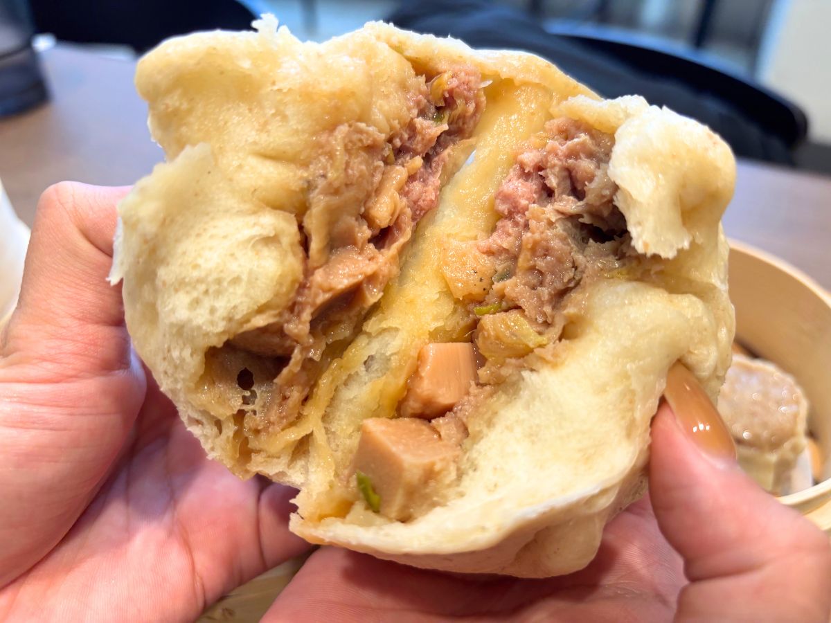 つなぐBALの豚まん