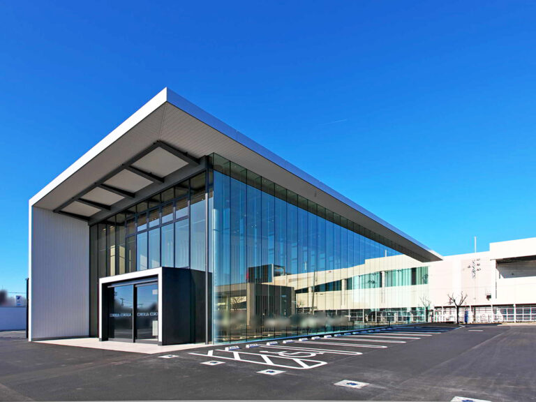 トヨタカローラ 青山フォーラム店の外観