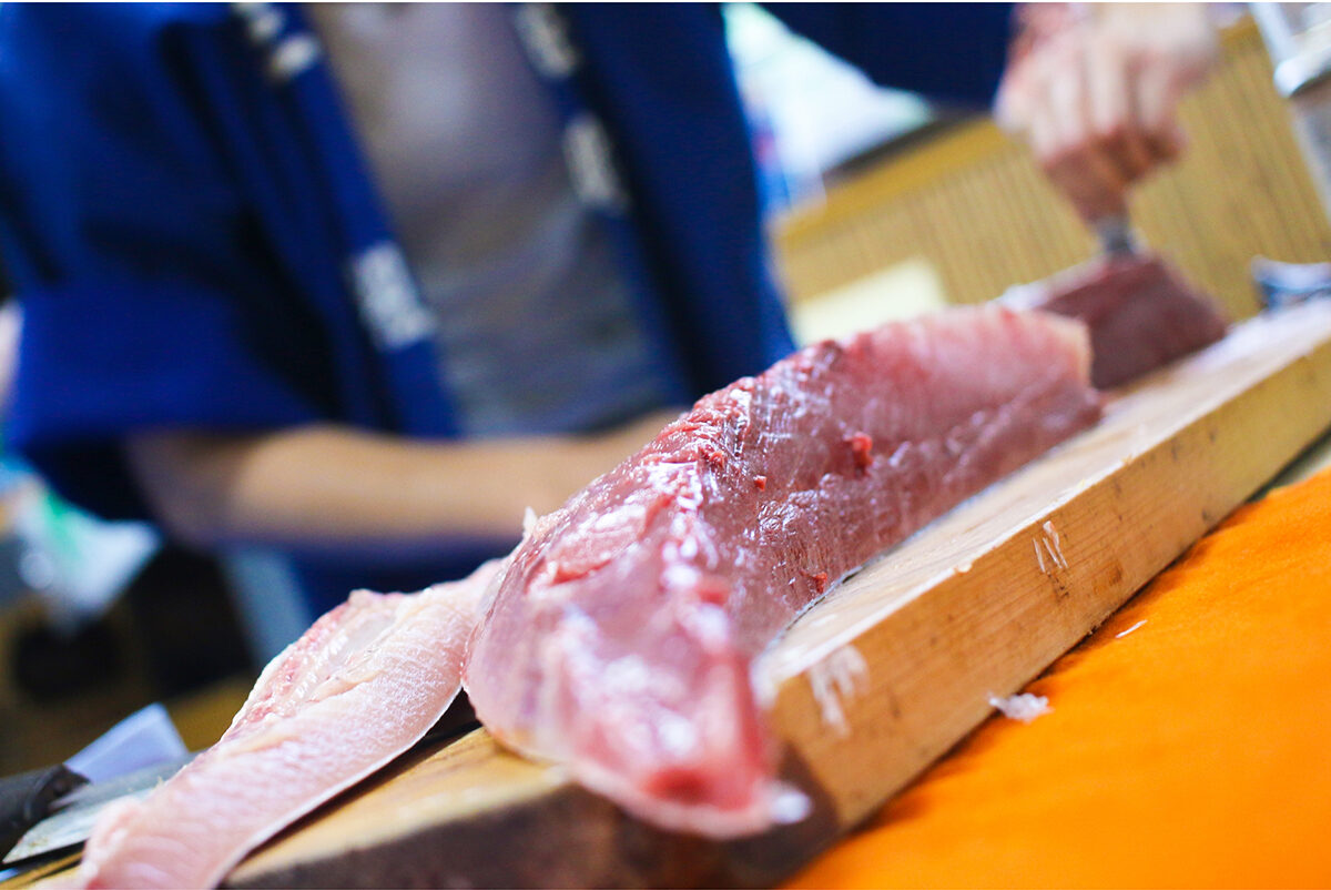 寒ブリの解体ショー