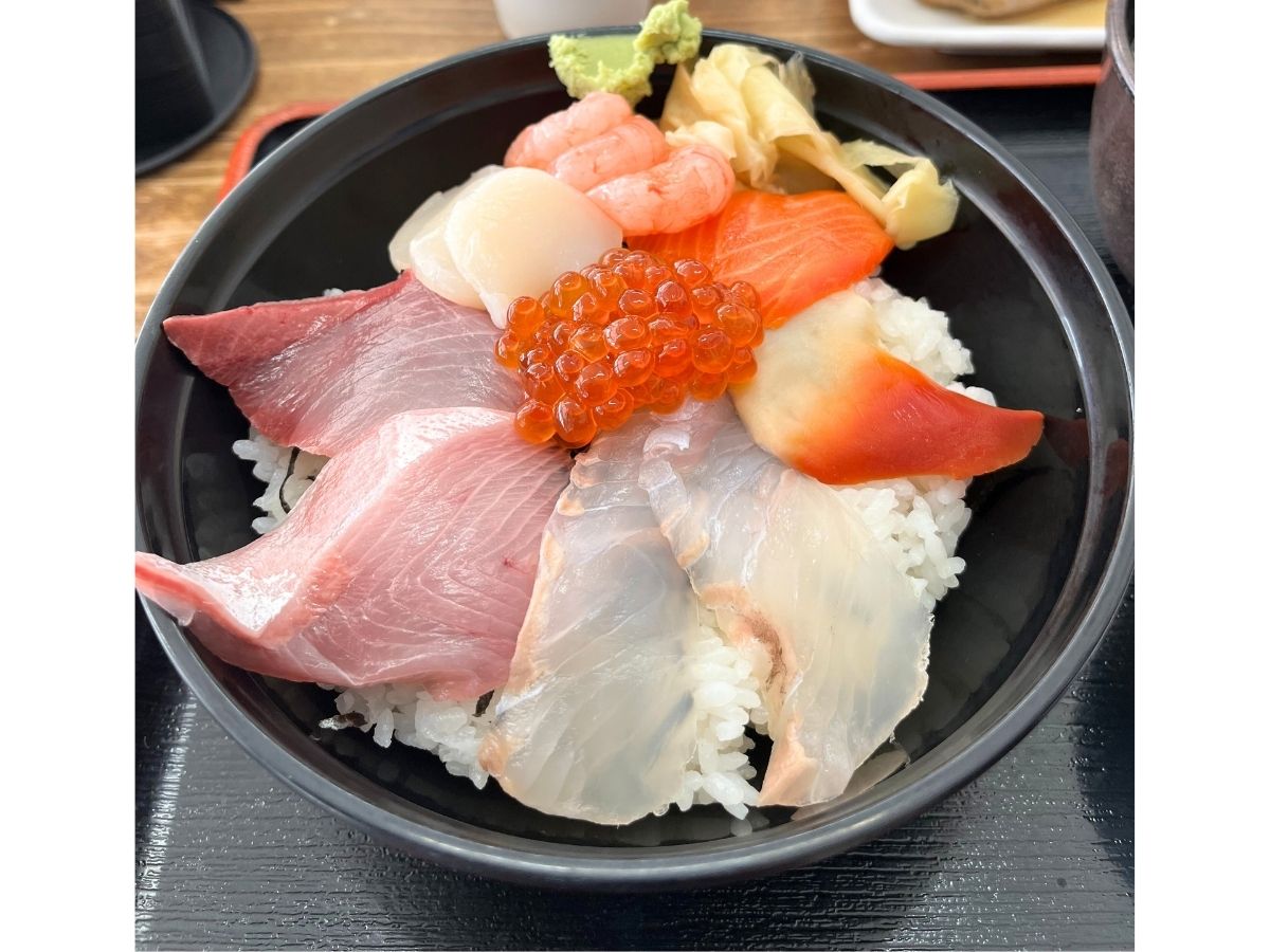 鮨・割烹丸伊ミニちらし寿司のイメージ画像