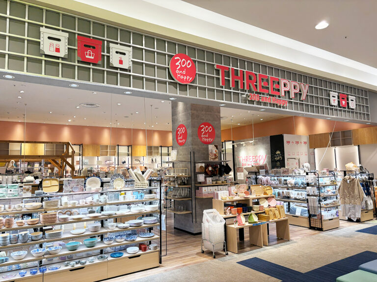 THREEPPY イオンモール新潟亀田インター店の外観