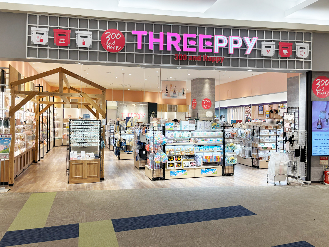 THREEPPY イオンモール新潟亀田インター店の外観