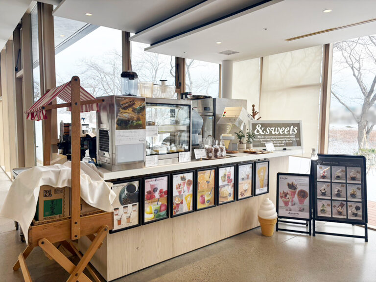 ＆sweets(アンドスイーツ) オーレンプラザ店の外観