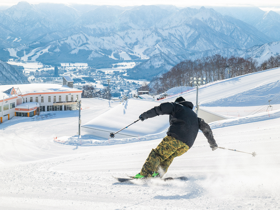GALA湯沢スキー場冬花火
