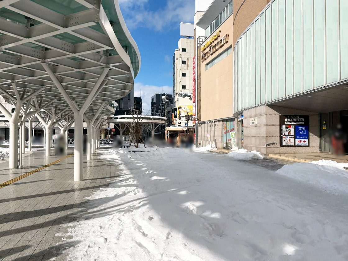 ロイヤルホスト 新潟駅前店の場所
