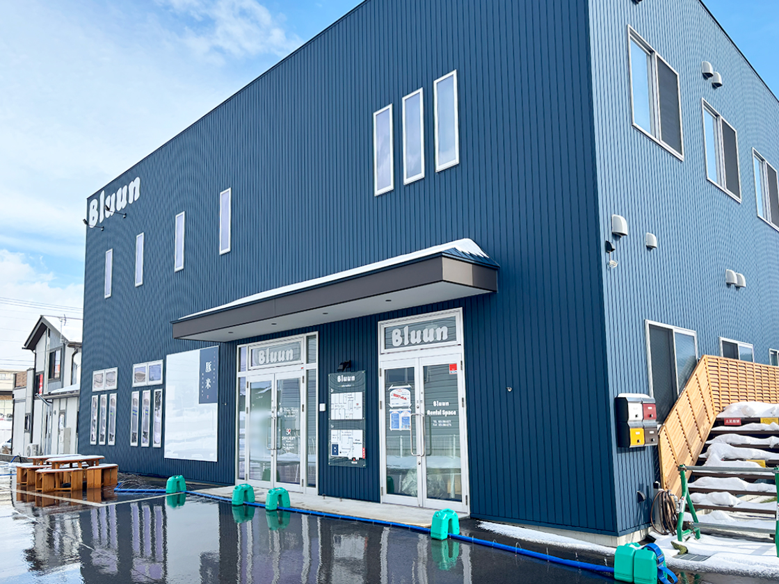 ごちそうおにぎりと豚汁のお店 豚米 空港通店の外観