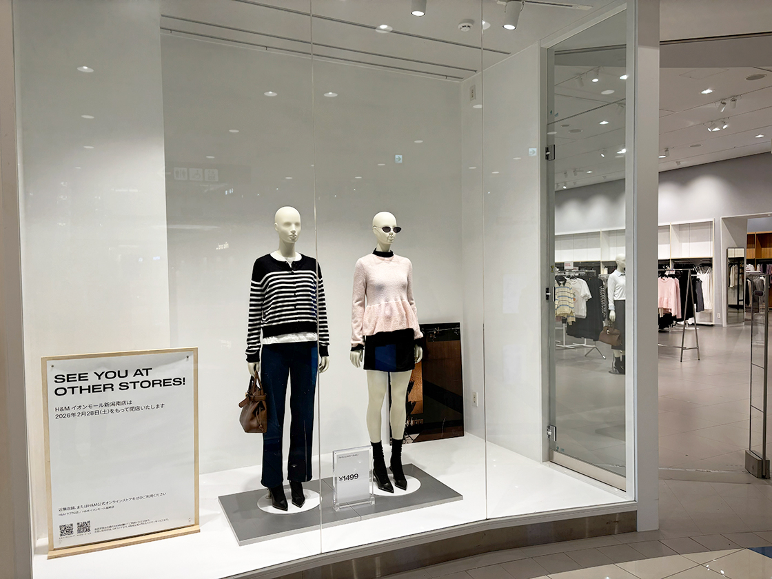 H&M イオンモール新潟亀田インター店のマネキン