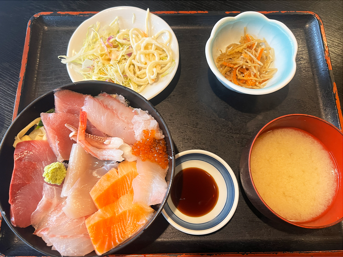 海鮮問屋 大助 古町店　ランチ海鮮丼