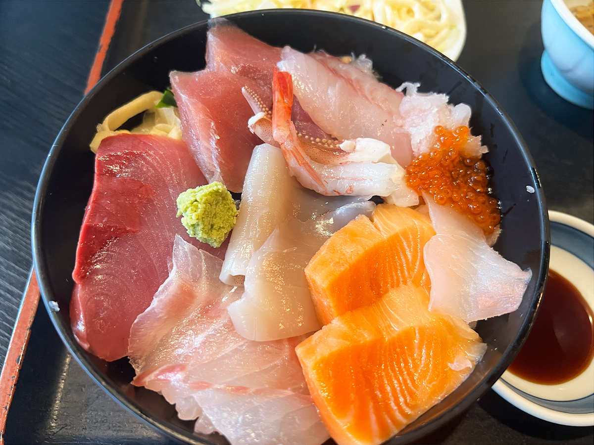 海鮮問屋 大助 古町店　ランチ海鮮丼