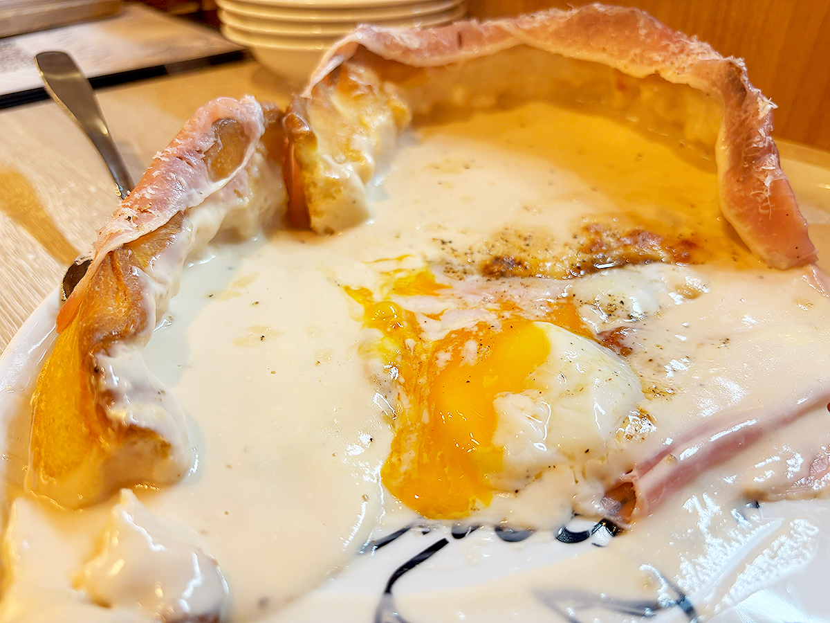 原価ビストロチーズプラス新潟　シカゴピザ