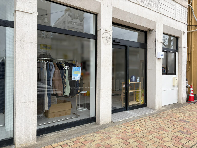 古着屋2000の外観