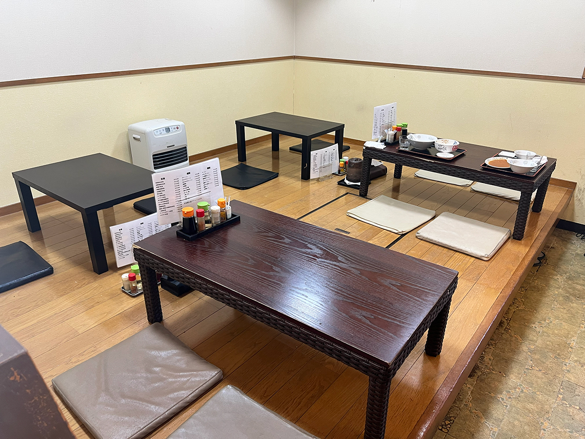 定食屋ふくらくの店内