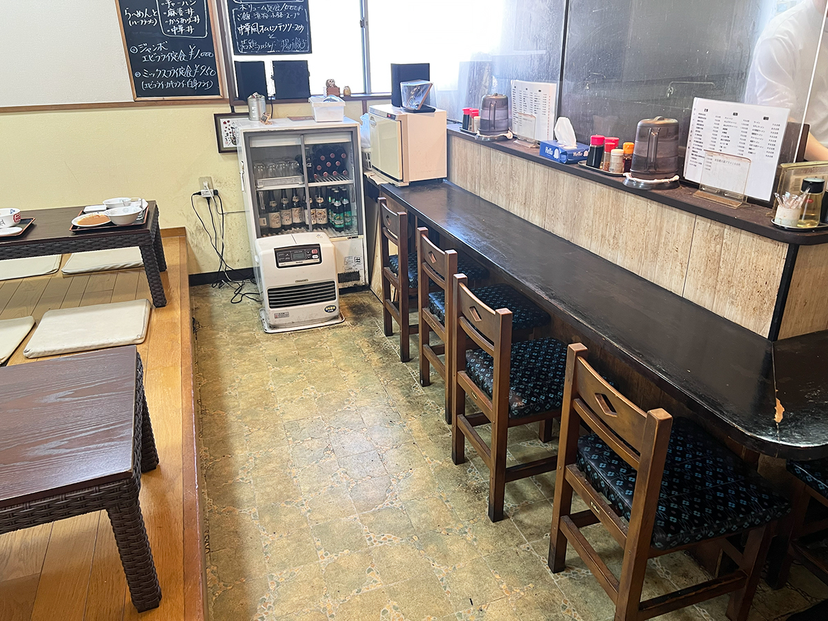 定食屋ふくらくの店内