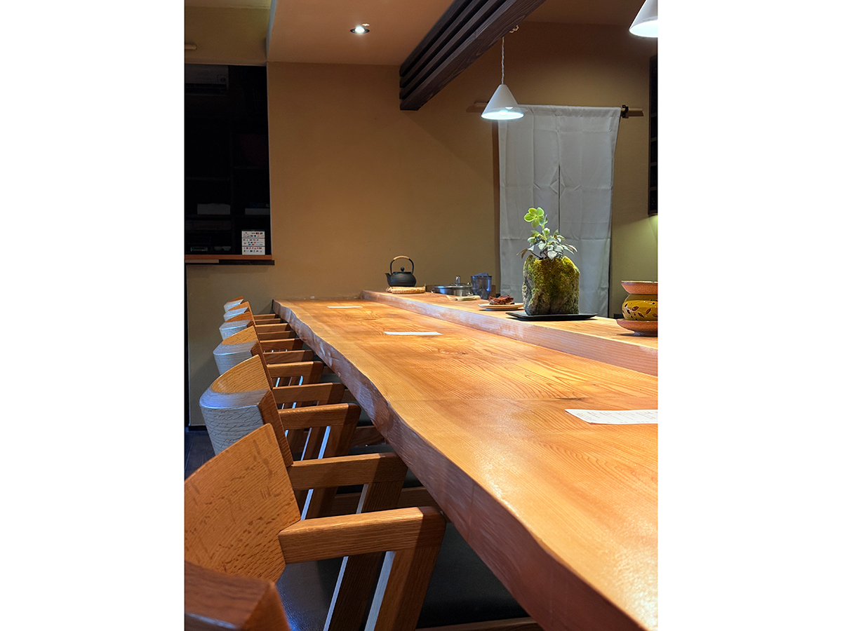 岩室茶寮 さとりの店内