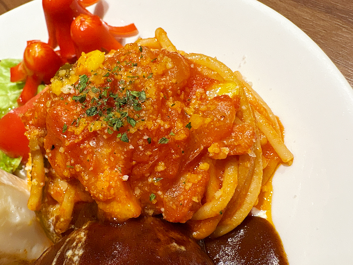 ビストロ＆カフェ六朝館　王様ランチ