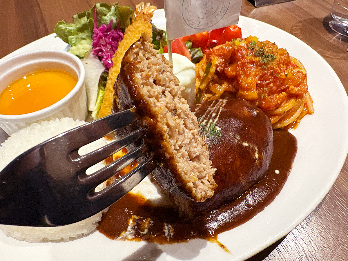 ビストロ＆カフェ六朝館　王様ランチ