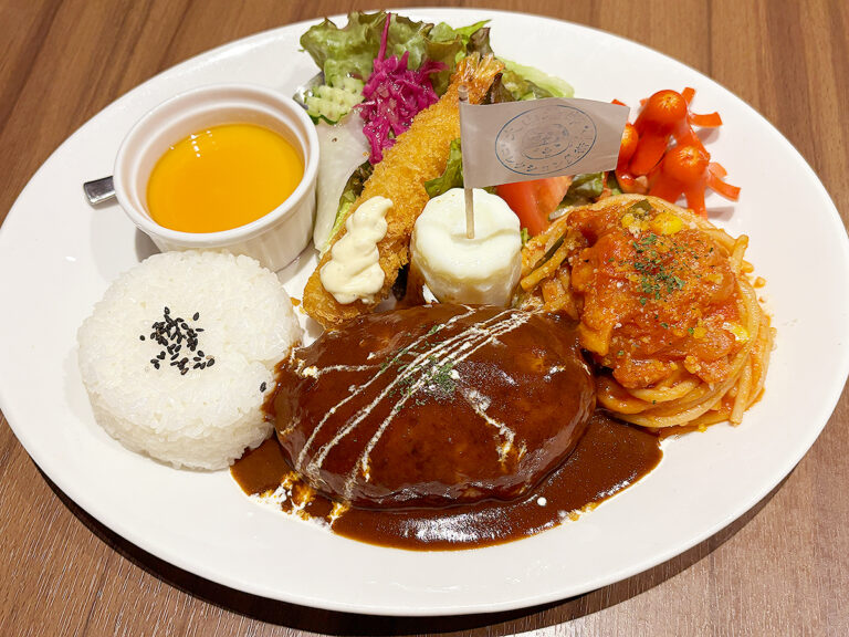 ビストロ＆カフェ六朝館　王様ランチ